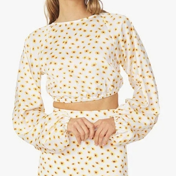 WeWoreWhat Ivory Multi Ditsy Daisies Billow Sleeve Open Back Top, Size Large - Picture 5 of 17